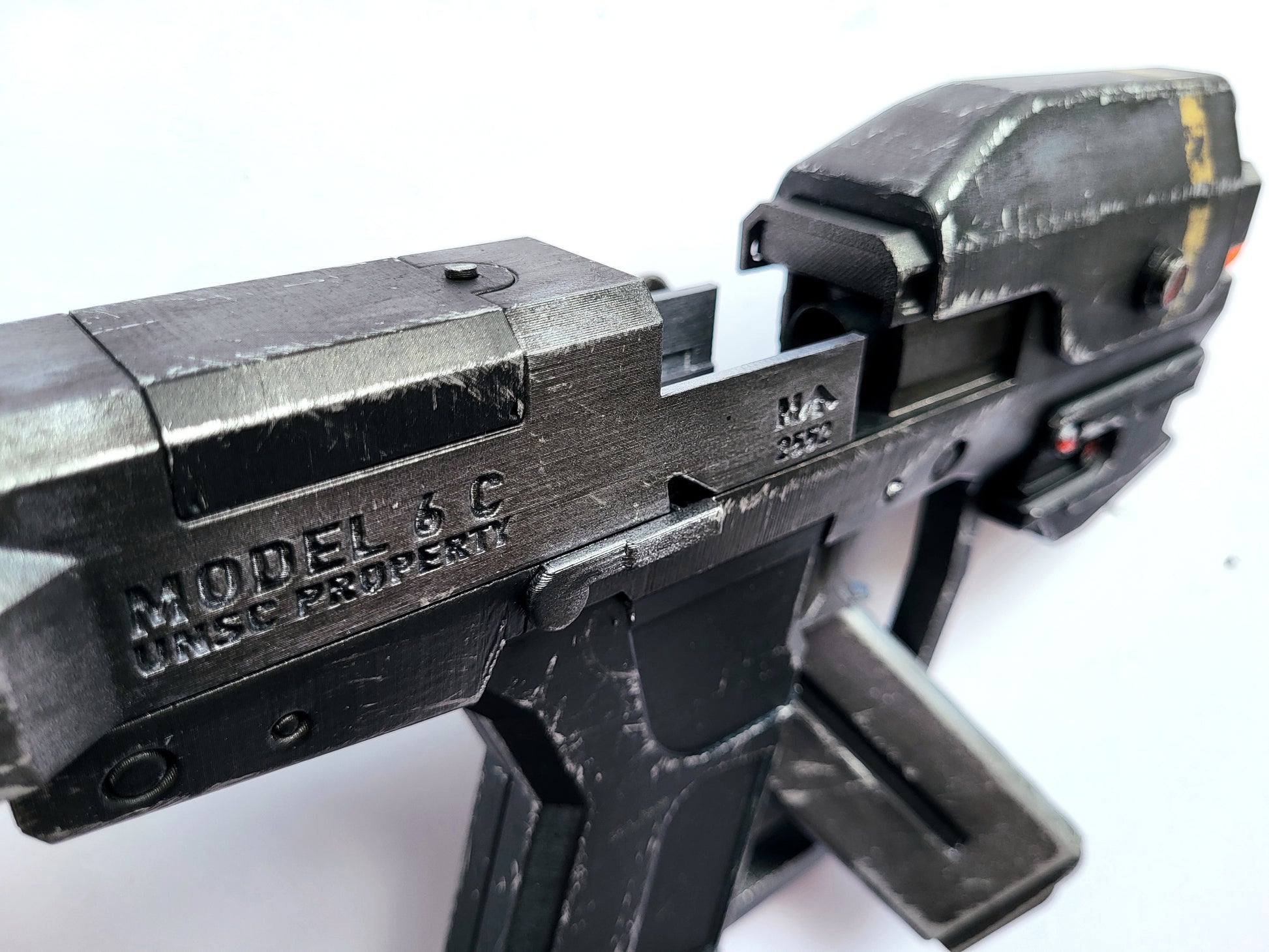Halo Reach M6 Magnum - MOVING PARTS, ILLUMINATION!