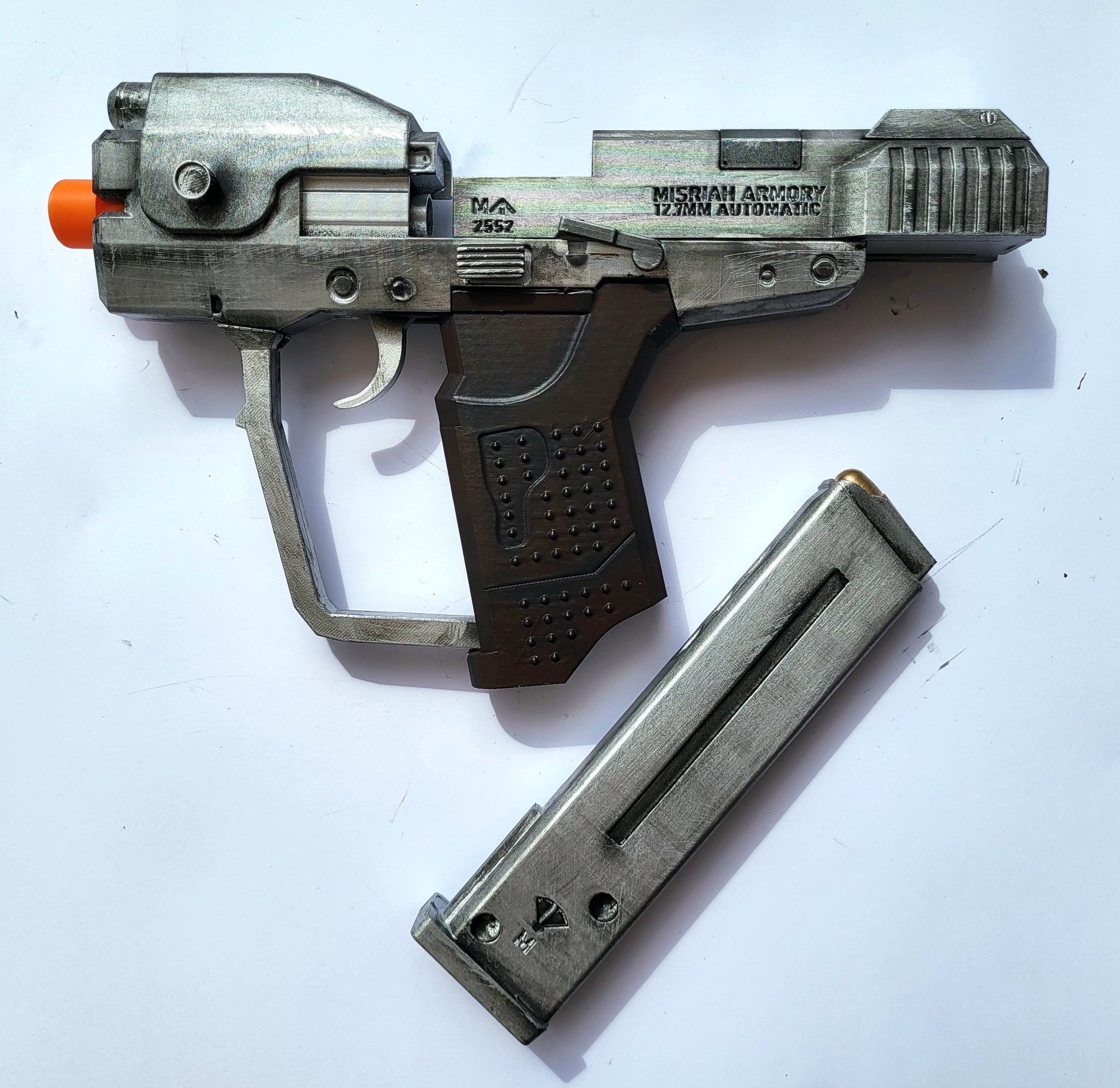Iconic Halo M6 Magnum Replica - MOVING PARTS, ILLUMINATION!