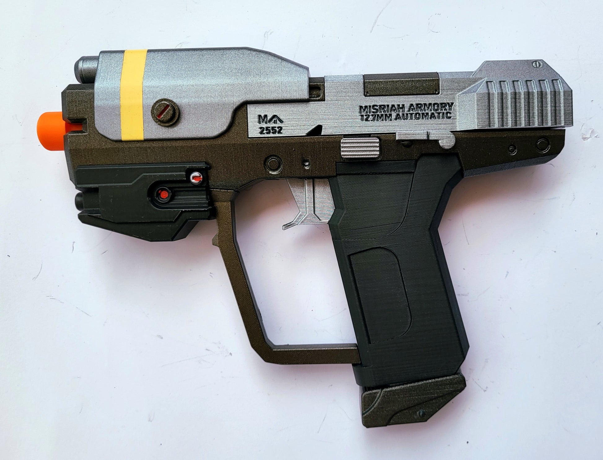 Halo Reach M6 Magnum - MOVING PARTS, ILLUMINATION!