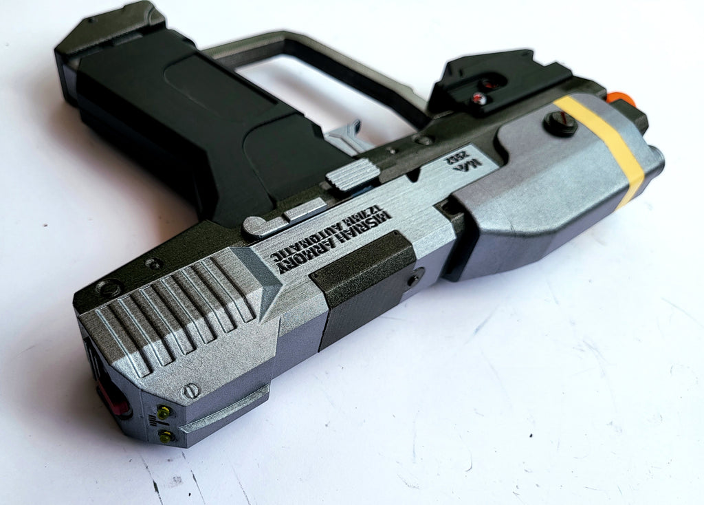 Halo Reach M6 Magnum - MOVING PARTS, ILLUMINATION!