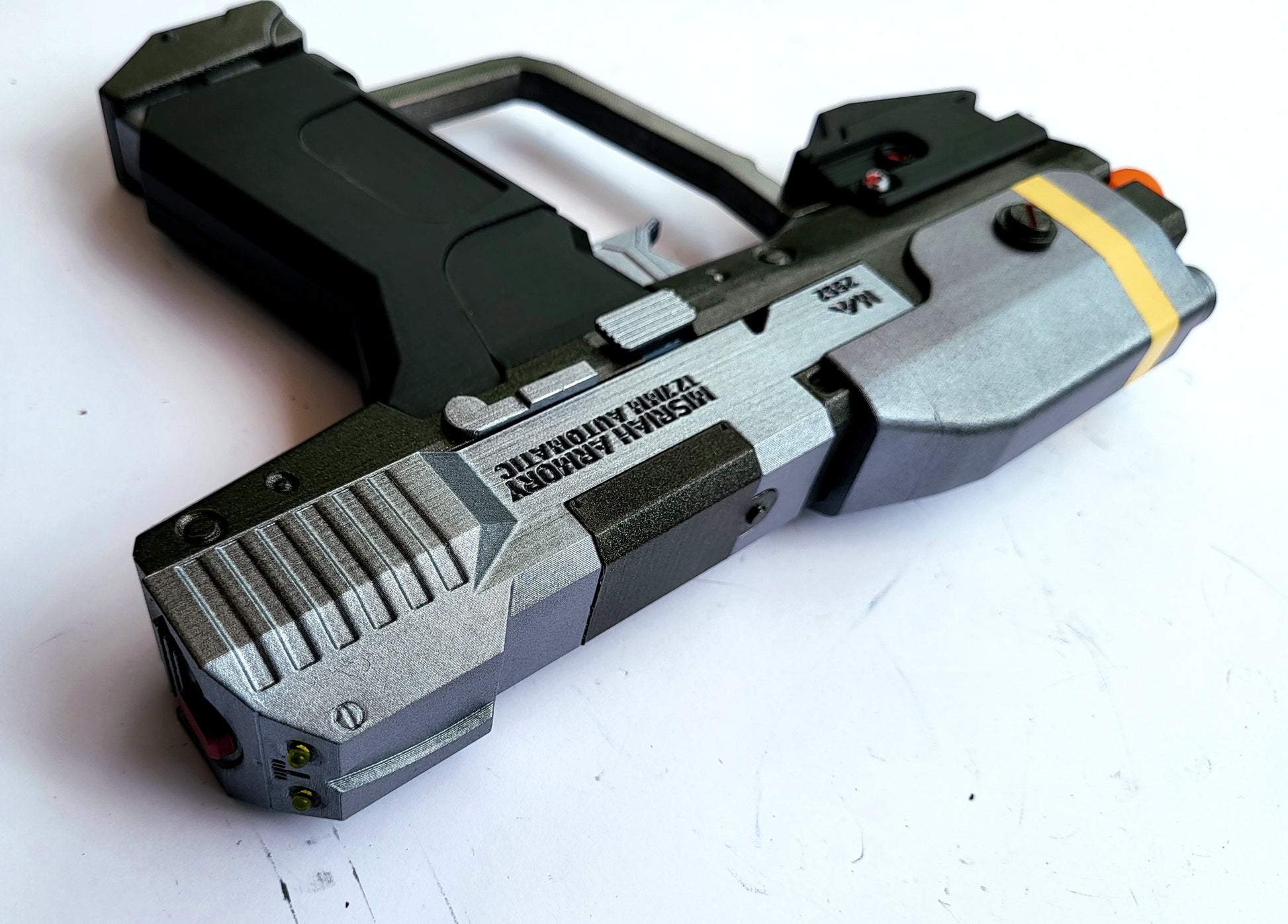 Halo Reach M6 Magnum - MOVING PARTS, ILLUMINATION!