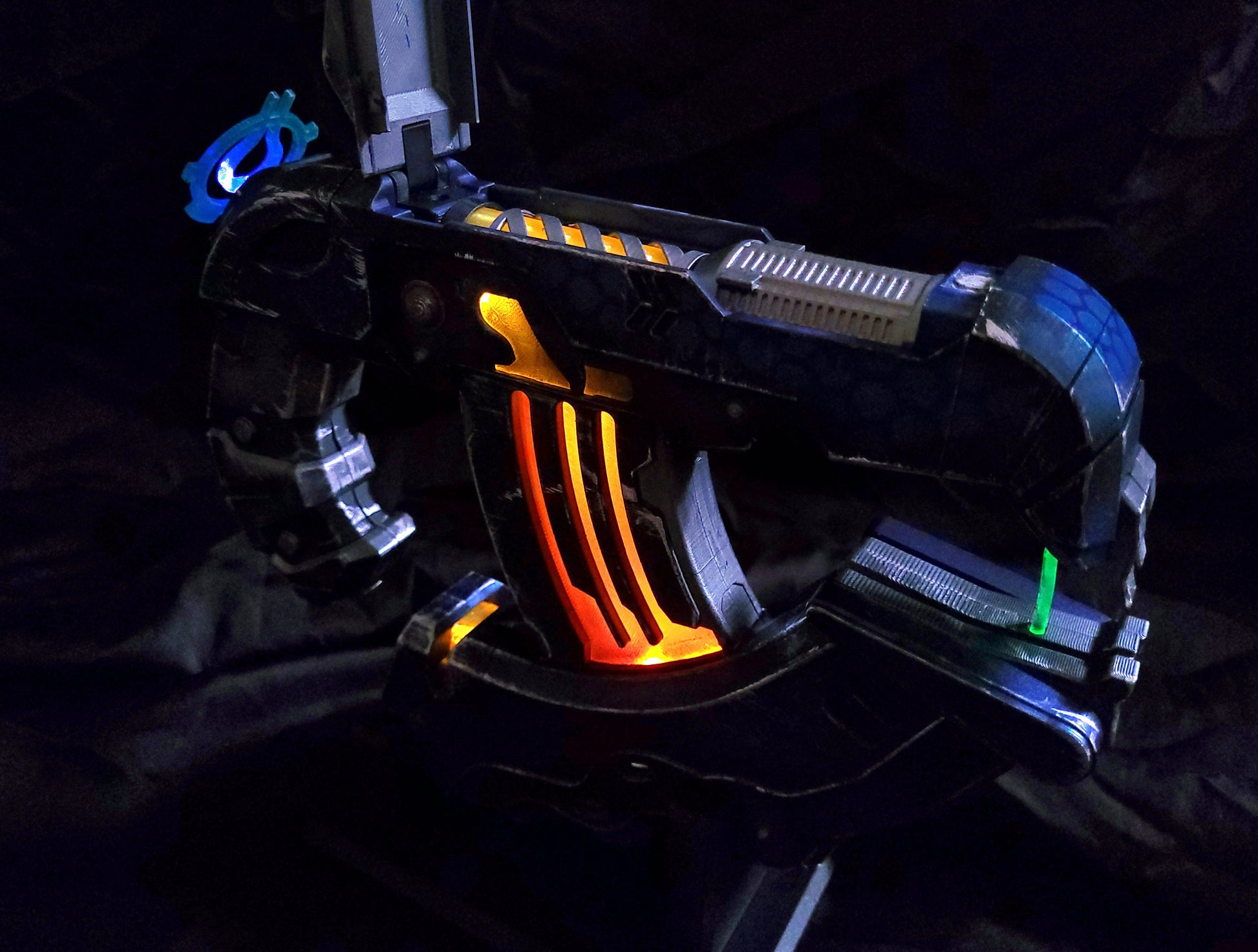 Covenant Plasma Pistol, ILUMINATED Halo inspired Prop