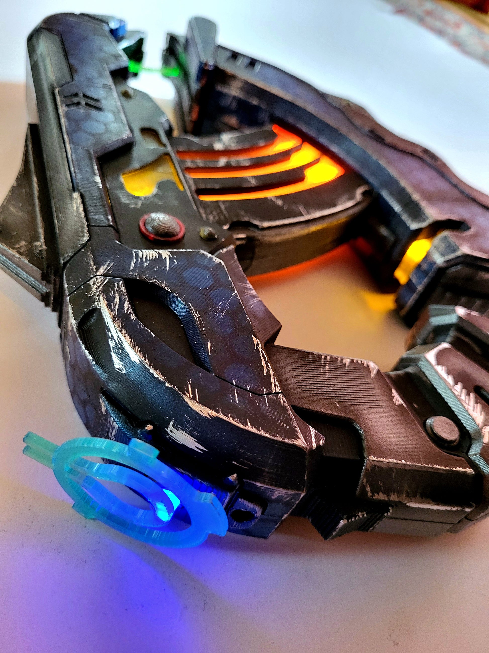 Covenant Plasma Pistol, ILUMINATED Halo inspired Prop