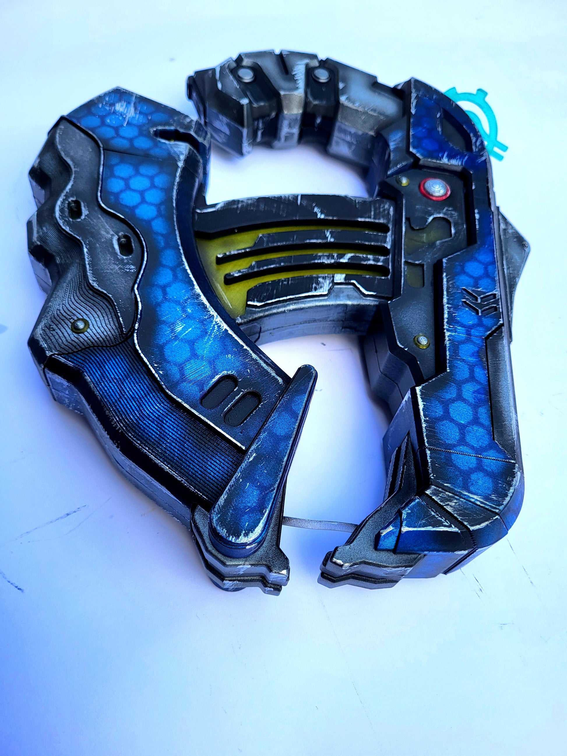 Covenant Plasma Pistol, ILUMINATED Halo inspired Prop