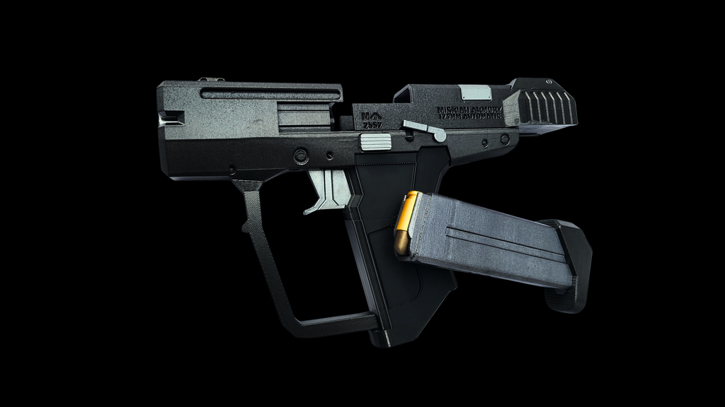 Halo 2 inspired Magnum with Lights!