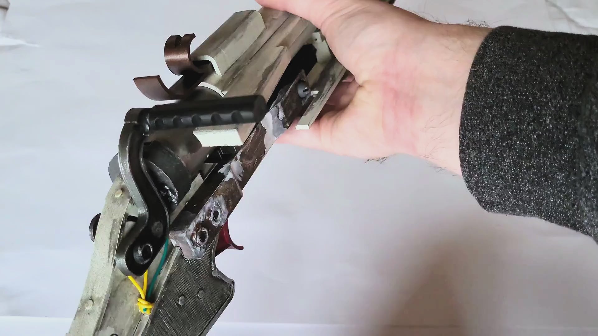 Arc Raiders inspired Ferro Rifle with working Breack Action